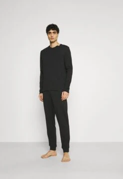 Pier One Nachtwäsche Set - Black -Pier One 1dcc3565a04b4ec1b2fda5221a610a51