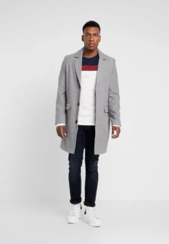 Pier One Langarmshirt - Offwhite/dark Blue 9 Pier One Langarmshirt - Offwhite/dark Blue -Pier One 29e109eae189405994b919b5d531fb69