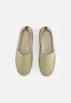 Pier One RENA ESPADRILLE UNISEX - Espadrille - Olive 11 Pier One RENA ESPADRILLE UNISEX - Espadrille - Olive -Pier One 37f61750ec004994b62ae6ddcfad1a43