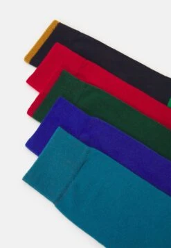 Pier One 5 PACK - Socken - Green/red 9 Pier One 5 PACK - Socken - Green/red -Pier One 43d53686e0e948e2b26af8fae23fb2c4