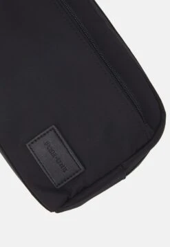 Pier One UNISEX - Kosmetiktasche - Black 11 Pier One UNISEX - Kosmetiktasche - Black -Pier One 5ecd591da0554c28a37b88635d752b7a