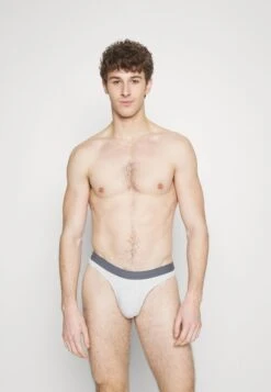 Pier One 3 PACK - Slip - Red/grey/black 10 Pier One 3 PACK - Slip - Red/grey/black -Pier One 6b0dcc1bbbb54d92b9e0af57341537cc