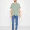 Pier One 5 PACK - T-Shirt Basic - Mint/off-white/khaki 2 Pier One 5 PACK - T-Shirt Basic - Mint/off-white/khaki -Pier One 8661a902cd334840a9eebd6ef8902f31
