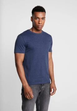 Pier One T-Shirt Basic - Mottled Bordeaux/white 12 Pier One T-Shirt Basic - Mottled Bordeaux/white -Pier One 879f969b2cfc4ca0b00bb197bee67f46