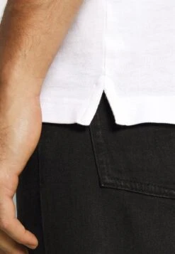 Pier One 2 PACK - Poloshirt - White/black 13 Pier One 2 PACK - Poloshirt - White/black -Pier One b4c1c454fc3f4bc8a30e47a738a048f0