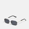 Pier One UNISEX - Sonnenbrille - Black 2 Pier One UNISEX - Sonnenbrille - Black -Pier One cabd8fad5f604e3f9b3b999e42a8d4dd