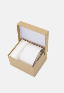 Pier One SET - Einstecktuch - White 10 Pier One SET - Einstecktuch - White -Pier One cc5c1369efc3414f9ad0b2848d35ffe7