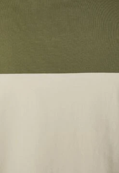 Pier One T-Shirt Print - Khaki/off-white 12 Pier One T-Shirt Print - Khaki/off-white -Pier One e83e9956ee1a4aabbba823f7c40143d9