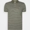 Pier One Poloshirt - Olive 1 Pier One Poloshirt - Olive -Pier One f21c0b2b47da44f6a6e3b68e1a627032