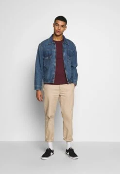 Pier One T-Shirt Basic - Bordeaux 9 Pier One T-Shirt Basic - Bordeaux -Pier One ff28f0162bde4f48b178020dbf508721